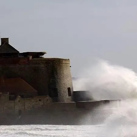 Des 2 Caps דירה 4*